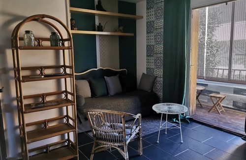 Six-Fours-les-Plages Apartment | Sea View 20 meters from the Beach!