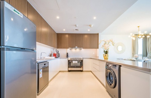 Jabal Ali 2 Apartment | Sea View 3BR with Assistant Room and Balcony, Just Steps from Marina Promenade