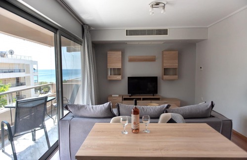 Alimos Apartment | Sea view apartment in Alimos region (D4)