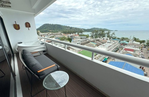 Patong Apartment | Sea view apartment with jacuzzi at Patong Tower