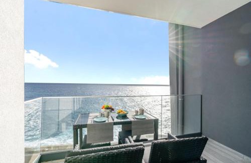 Gaula Apartment | Sea View Balcony by Homie