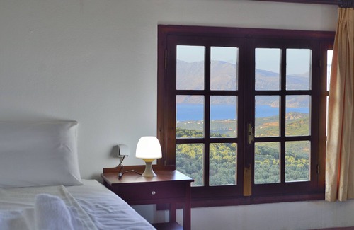 Milia House | Sea view between the richness of the Cretan Nature