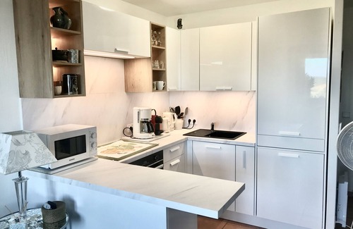 Les Issambres Apartment | SEA VIEW and POOL - Beautiful Apartment overlooking the Gulf of St Tropez