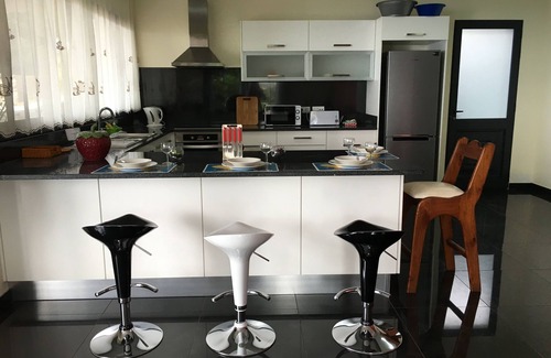 Estreito da Calheta House | Sea view holiday home