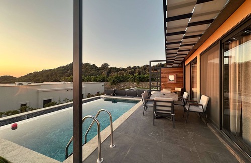 Yalikavak Villa | Sea-View Private Pool Villas in Historic Geriş Village