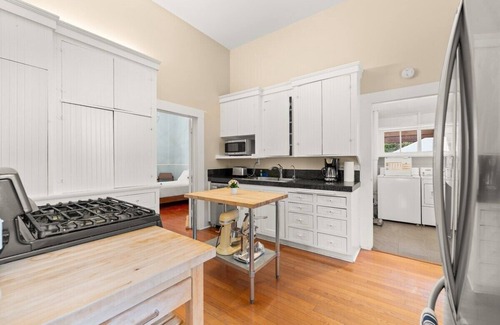 Ventura House | Sea View, Sauna, Hot Tub, Beach Bikes, Stream