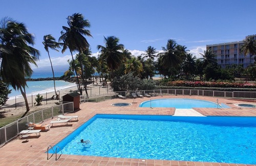 Pointe de la verdure House | Sea view studio 30m from the beach. A real island fragrance