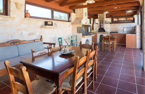 Atsipópoulon Villa | Sea views, full privacy, 6.5km to sandy beach, playground!