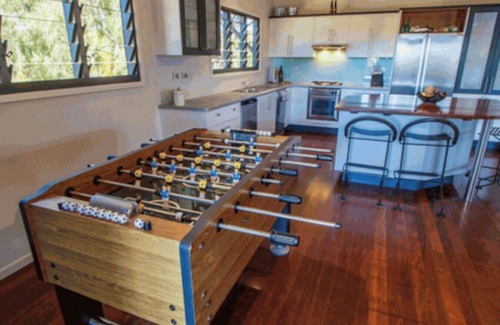 Agnes Water House | Seabreeze - 5 BR w/Pool Table - Beachfront