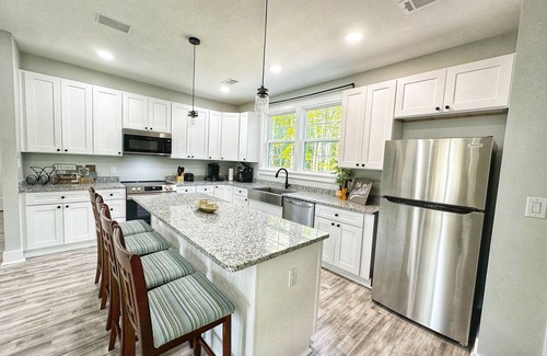 Dale House | Seabrook Coastal Cottage - Beaufort and Parris Island