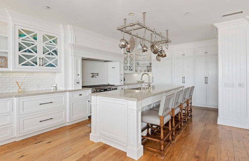 Ventura House | Seacliff Beach Retreat - Amazing Beachfront for Family of 6