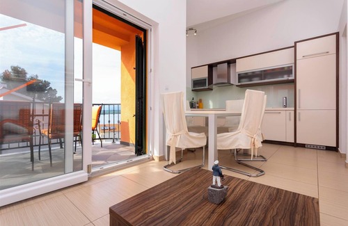 Soline Apartment | Seafront apartment Soline with Seaview