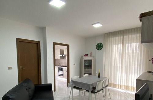 Lido Apartment | Seafront apartment with free parking space