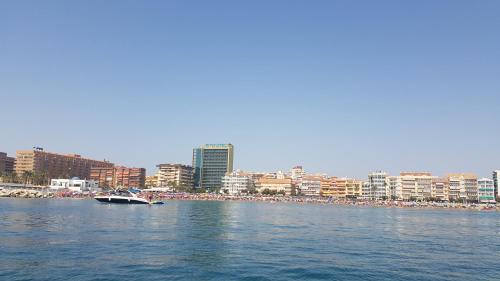 Fuengirola City Centre Apartment | Seafront luxury studio in Las Palmeras hotel