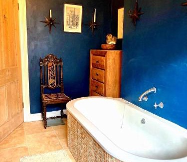 Eastbourne City Centre Villa | Seafront Luxury Super King Suites Villa parking