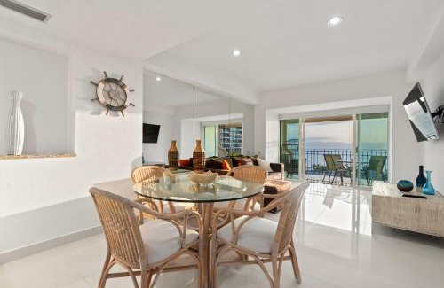Marina Vallarta House | SeaFront Residence - Puerto Vallarta