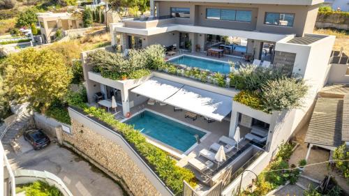 Kato Galatas Villa | Seafront villas I "Free" Heated pools & 100m to Sea