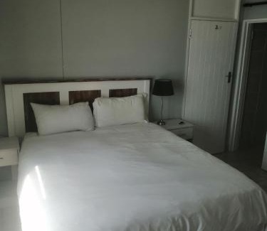 Margate Beach Apartment | Seagull 512