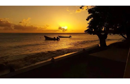 Laborie House | Seagull Suite B - Beach Front Living