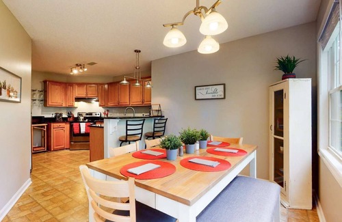 Kings Grant House | Seahawk Haven~EV Ready~Sleeps 6