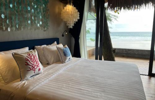 Sa Khu Resort | Sealord Naithon Beachfront Villa