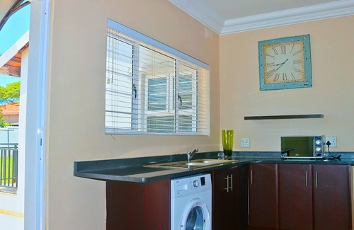 Bluff House | Seas Of Ships Guest House