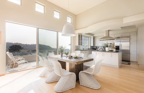 Del Mar Heights House | Seascape by AvantStay | Spacious Contemporary Oasis in Del Mar