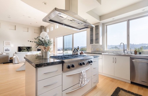 Del Mar Heights House | Seascape by AvantStay | Spacious Contemporary Oasis in Del Mar