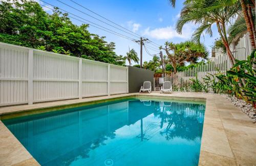 Sunshine Beach Apartment | Seascape Pet Friendly Ocean Views Sunshine Beach
