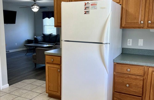 Geneva-on-the-Lake Apartment | Seascape Townhome #69- Sunset Vacation Rentals