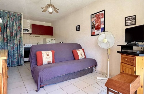 Plage d'Argeles Apartment | Seaside Apartment with Pool, 100m from Beach – Sleeps 4, Pet Friendly, Parking Included