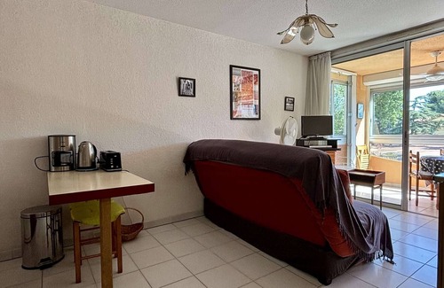 Plage d'Argeles Apartment | Seaside Apartment with Pool, 100m from Beach – Sleeps 4, Pet Friendly, Parking Included