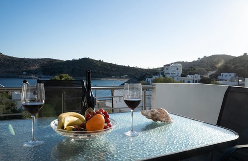 Faistos Apartment | Seaside Apartments-George