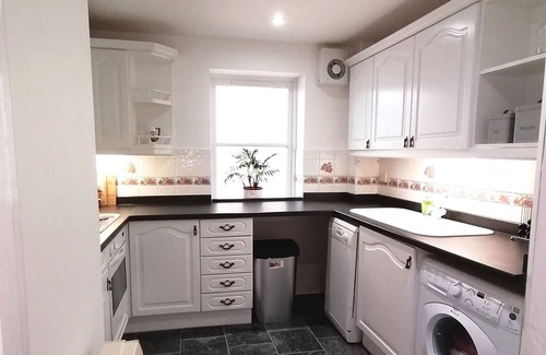 Oban Cottage | Seaside Apartment - sleeps 4 guests in 2 bedrooms