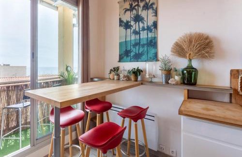 Sausset-les-Pins Apartment | Seaside Bliss in Sausset