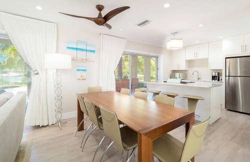 Rum Point House | Seaside Dreams: Contemporary Oasis on Bio-Bay With Two Free Kayaks