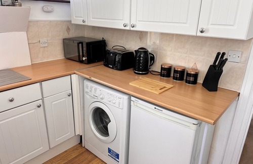 Southend-on-Sea Apartment | Seaside Escape. Cosy beachside retreat