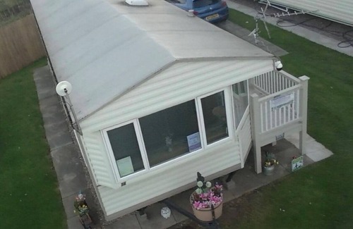 Chapel Saint Leonards Ski Chalet | Seaside Getaways - Happy Days Chapel st Leonards