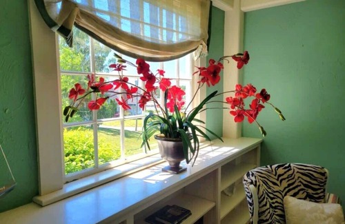 Cape Neddick House | Seaside Grandeur: 5-Bedroom Oceanview Cottage with Timeless Charm