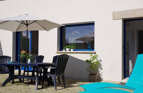 Plouguerneau House | Seaside in Pays des Abers, 2-bedroom, rated * Large leisure room.