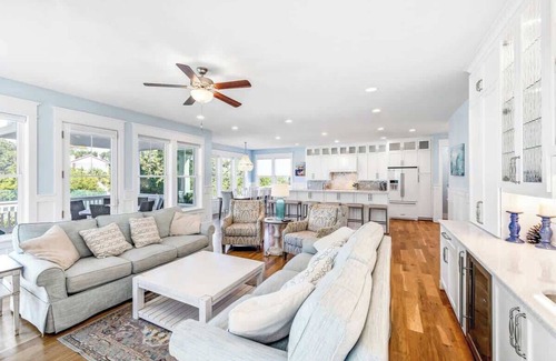 North Carolina Coast Cottage | Seaside Palace Summar