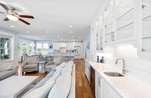 North Carolina Coast Cottage | Seaside Palace Summar