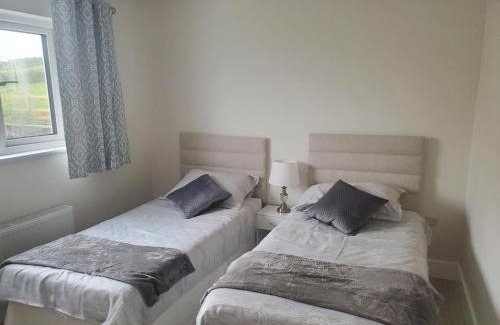Portmagee Apartment | Seaside Retreat-2 Bed-Sleeps 4-Parking-Pets