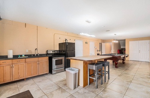 Apollo Beach House | *Seaside Retreat* Luxury Ocean Side Home W/a Pool