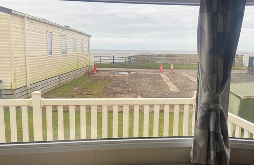 Heysham Cabin | Seaside Retreat-Sleeps 8-Free Parking