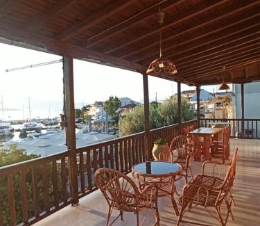 Nikiana House | Seaside Selana Home