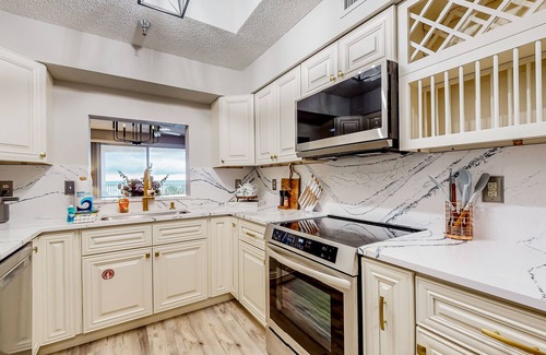 Palm Coast Condo | Seaside Serenity: Beachfront Haven in Palm Coast with resort amenities