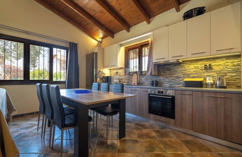 Nea Makri Apartment | Seaside Serenity Retreat – Nea Makri by ΜΡS