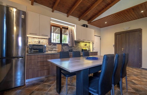 Nea Makri Apartment | Seaside Serenity Retreat – Nea Makri by ΜΡS