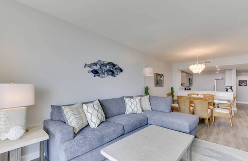 Northeast Virginia Beach Condo | Seaside Serenity: 2 Bedroom Beach Condo in the Heart of the Resort Area